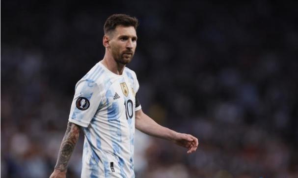 美联储降息施压升级，高弹性港股互联网ETF（513770）上探1．8%，阿里巴巴涨超3%